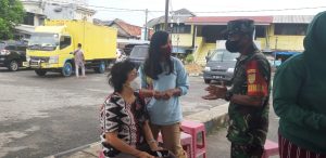 Babinsa Koramil 431-02/Muntok monitoring vaksinasi tahap 1,2,dan 3