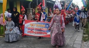 HUT ke-77 RI, Warga Desa Centini Merayakan Karnaval dengan Beragam Kostum dan Ide Unik