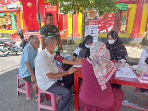 Kembali lagi Babinsa Koramil 431-02/Muntok, melaksanakan Vaksinasi Kepada Masyarakat