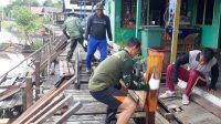 Kegiatan Pra TMMD Ke 115 Kodim 1016 Palangka Raya Fokus Pemasangan Tiang Tongkat Jembatan Titian