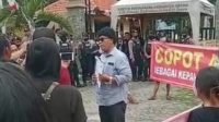Diduga Buntut Mafia Tanah, Massa Unjuk Rasa Di Depan Kantor ATR/BPN Gresik