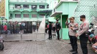 Polres Gresik Membantu Pengamanan Pembaiatan Santri Baru Pencak Silat Pagar Nusa