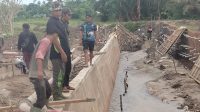 Danramil 431-01/Jebus Kapten CZI Maharuddin Laksanakan Karya Bakti Di Desa Ketap