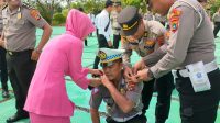 Unik Kapolres Bangka Barat Printahkan Bhayangkari Pasang Pangkat Upacara Korps Raport Anggota Polres Bangka Barat
