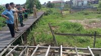 Danramil Bersama Camat Pahandut Cek Lokasi Pembangunan Pos Kamling