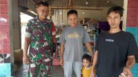 Tumbuhkan Rasa Peduli dan Cinta Terhadap Desa, Serda Ruslim Komsos Bersama Warga Mancung