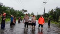 Cek Lokasi Banjir, Kapolres Bangka Barat Imbau Masyarakat Agar Berhati-hati