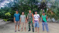 Binter di Wilayah Binaan, Babinsa Koramil 431-01/Jebus Kunjungi Kebun Warga Desa Telak