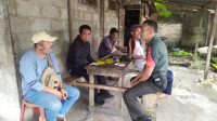 Anjangsana di Terminal Lama Mentok, Babinsa Himbau Jaga Kebersihan Lingkungan