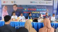 Hadiri Pasar Rakyat Dan Bazar UMKM PT Petrokimia Gresik, Bu Min Bersama Stafsus III Menteri BUMN Siap Dukung UMKM Gresik.