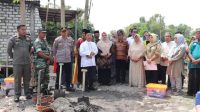 Wakil Bupati Gresik Bersama REI Salurkan Bantuan Program Bedah Rumah