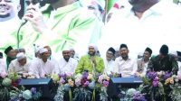 Peringati Hari Ulang Tahun Gresik, Pemkab Gresik Bershalawat Bersama Para Habaib Dan Ribuan Warganya