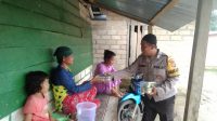 Polsek Simpang Teritip Bagikan Takjil Ramadhan Kepada Masyarakat