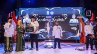 Ribuan Warga Gresik Serbu Kontes Dan Lelang Bandeng Kawak, Yang Di Hadiri Gubenur Jawa Timur