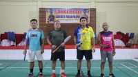 Pabung Ikuti Olahraga Badminton Bersama Kapolres Dan PWI Gumas