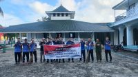 Sambut HUT ke-77 Bhayangkara, Polres Bangka Barat Baksos Bersihkan Rumah Ibadah