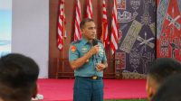 Tingkatkan Profesionalisme Prajurit, Danlantamal IX Berikan Pengarahan Kepada Perwira KRI dan KAL