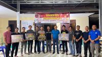 Kapolres Bangka Barat berikan tropi dan piagam penghargaan kepada pemenang