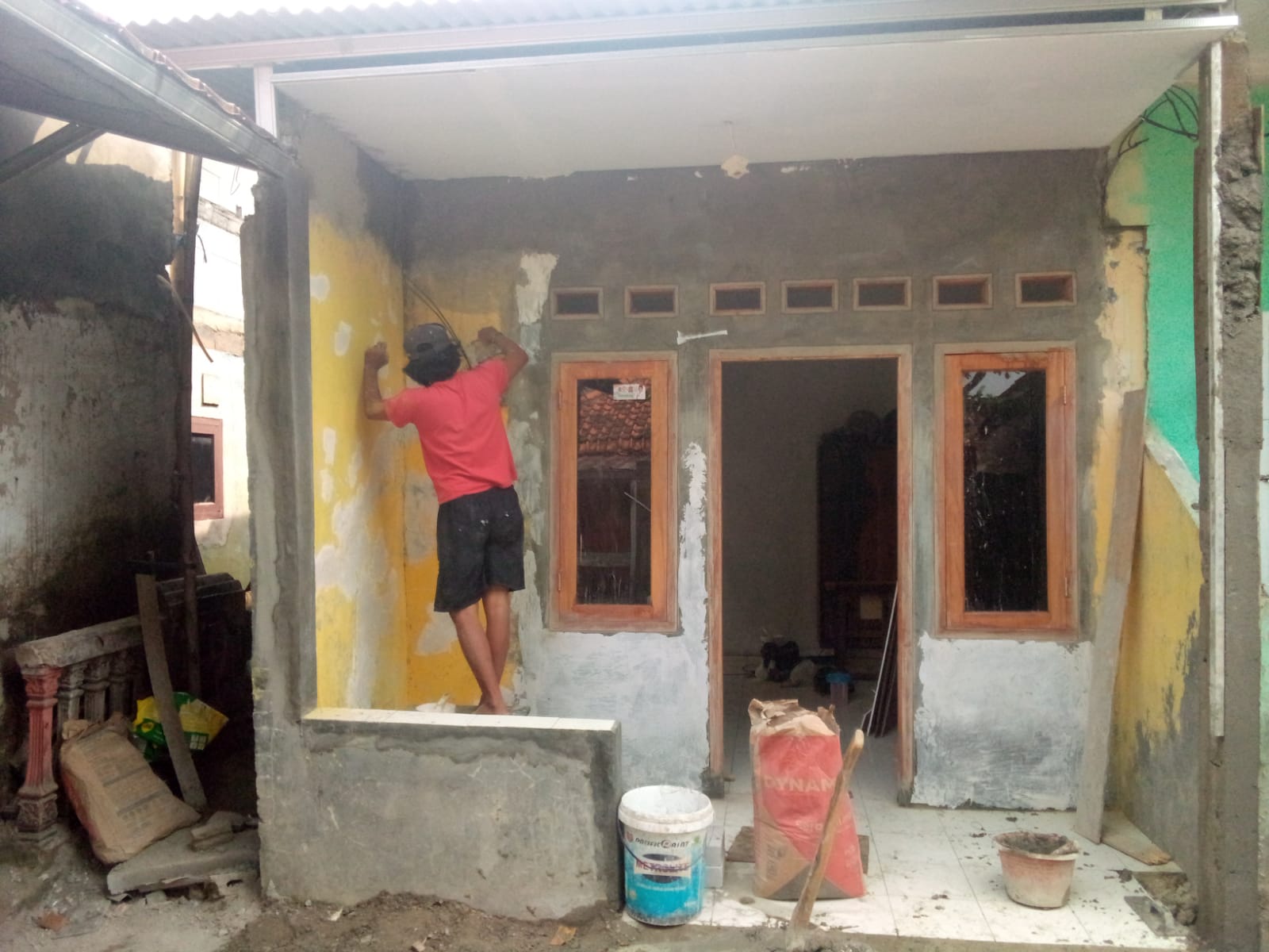 Kelurahan Pabuaran Cibinong Realisasikan Program Rutilahu dari Banprov