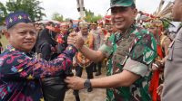 Danrem 102/Pjg Hadiri Kegiatan Hasupa Hasundau dan Penganugerahan warga Kehormatan Dayak Kalteng Kepada Wakapolri