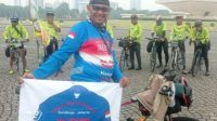Tuntut Tunjangan Hari Tua Eks Awak Media, Mantan Wartawan Jawa Pos Gowes Sejauh 800 Km