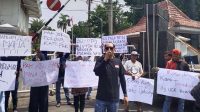 Warga Terdampak Jalan Tol Menggelar Unjuk Rasa, Tuntut Ganti Rugi yang Layak