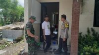 ANGGOTA POLSEK MANTUP BERSAMA KORAMIL MANTUP MELAKSANAKAN PENGAMANAN KOTAK SUARA DI KANTOR PPK
