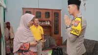 Kapolres Jember Serahkan Santunan untuk Keluarga Anggota KPPS yang Meninggal