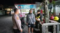 GIAT ANGGOTA POLSEK MANTUP MELAKSANAKAN HARKAMTIBMAS DAN PATROLI BLUE LIGHT ANTISIPASI KEJAHATAN JALANAN DAN GESEKAN ANTAR PERGURUAN