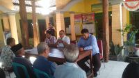 H Warsubi SH Msi bersama Pemerintah Desa Mojongapit, Jombang , Realisasikan Bansos Sedekah Ramadhan