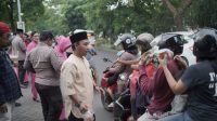 PT Radar Inspirasi Creasindo Bersama Polsek Wiyung Surabaya Berbagi di Bulan Ramadhan