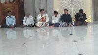 H Warsubi SH, Msi gelar Silaturahmi dan Buka bersama dengan Wartawan Jombang di Masjid As-Sami’I Bulak, Mojokrapak , Jombang.