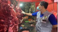 Menjelang Hari Raya Idul Fitri Dinas Peternakan dan Kesehatan Hewan Tulungagung Lakukan Pengawasan Daging Sapi dan Ayam