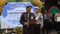 Bentuk Penghormatan, Polres Gresik Menggelar Upacara Pemakaman Dinas Kepolisian Untuk Aiptu Heri Sukamto