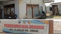 Gedung Kantor Desa Ruang Pelayanan Desa Jatimlerek, Plandaan Nampak Rapuh Memprihatinkan dan Belum Tersentuh Pihak Yang Berwenang