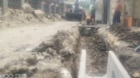 Akibat Pemasangan U-ditch Nyaplok Tanah,Bikin Warga Desa Pasinan Mengeluh