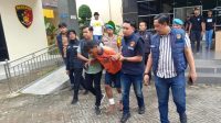 Pelaku Pembunuhan Keluarga Guru di Kediri, Polisi Hadiahi Timah Panas di Kaki