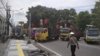 Hasil RDP Tidak Memihak Penambang Tradisional, Ratusan Dump Truk Kepung Pemkab Kediri