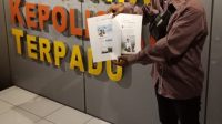 Michael Mangaha Hontong Mendatangi Kantor Mapolda Sulut Untuk Membuat Laporan Aduan Akun Facebook Di Bajak Oleh Oknum Tidak Di Kenal