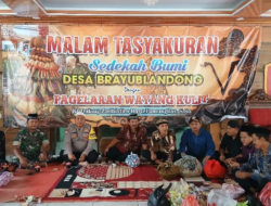 Malam Tasyakuran Sedekah Bumi dan Pergelaran Wayang Kulit Desa Brayublandong Kecamatan Dawar Blandong Kabupaten Gresik