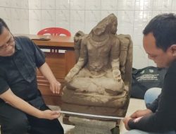 Sebuah Arca Kuno Ditemukan Tersangkut Traktor di Desa Gayam