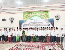 Hadirin Dapatkan Berkah Ijazah Kitab, Dari KH. Abdul Hannan