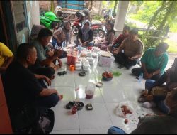 Jurnalis Jombang bersatu(JJB) mengadakan tasyakuran puasa Rajab di rumah ketua kapas dukuh klopo Peterongan Jombang