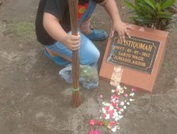 Nyekar Jelang Ramadan, Ikhtiar Doa untuk Leluhur dan Berkah bagi Sesama