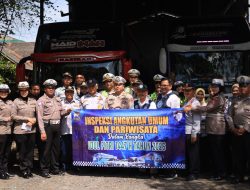 Polres Gresik dan Polda Jawa Timur Gelar Rampcheck Bus Pariwisata, Pastikan Keselamatan Wisatawan
