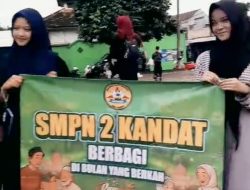 Hangatkan Ramadan, SMPN 2 Kandat Gaungkan Semangat Berbagi di Tengah Masyarakat
