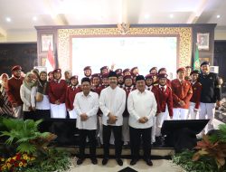 “Sinergi Pusat-Daerah: Mensos Gus Ipul dan Bupati Warsubi Hadirkan Bansos Tepat Sasaran via DTSEN”