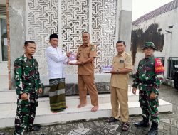 Gemakan Ayat Suci di Bulan Penuh Ampunan, Satgas TMMD ke-127 Salurkan Al-Qur’an