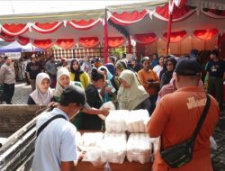 Kendalikan Inflasi Jelang Lebaran, Pemkab Kediri Gelar Pasar Murah di Puhsarang