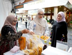 Puluhan Tahun Mengabdi, 10 Kader PKK Ditraktir Belanja oleh Mas Dhito